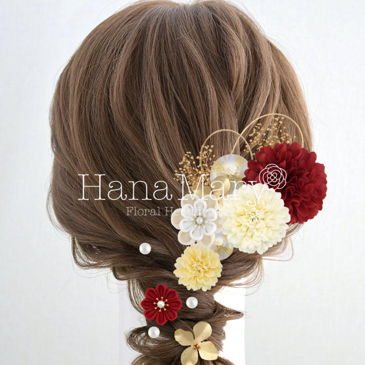 ピンポンマムとつまみ細工の紅白飾り　編みおろし